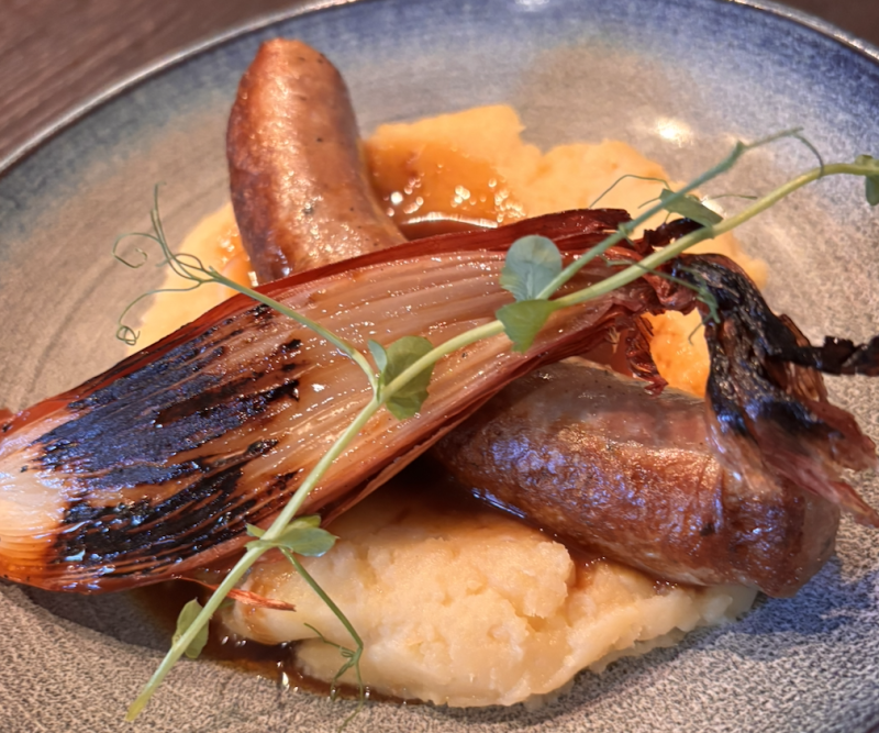 La Saucisse au couteau