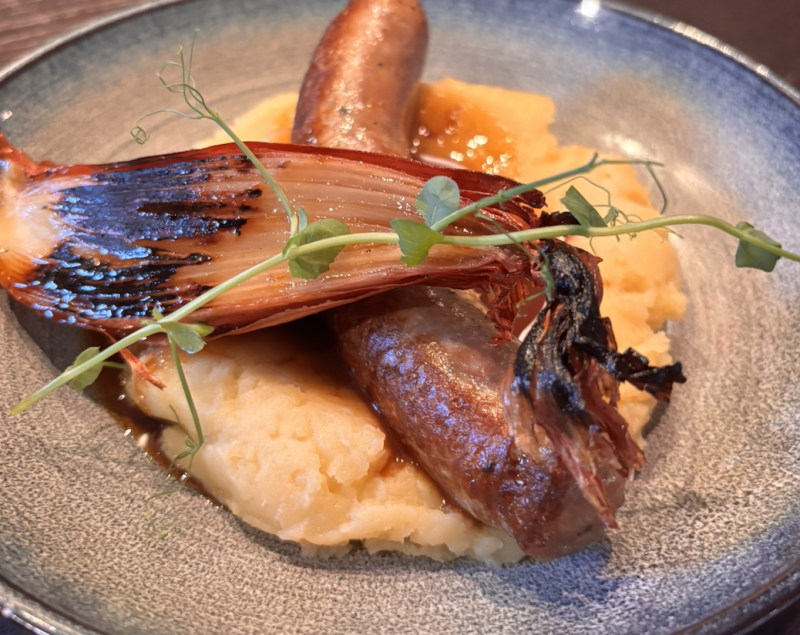 La Saucisse au couteau